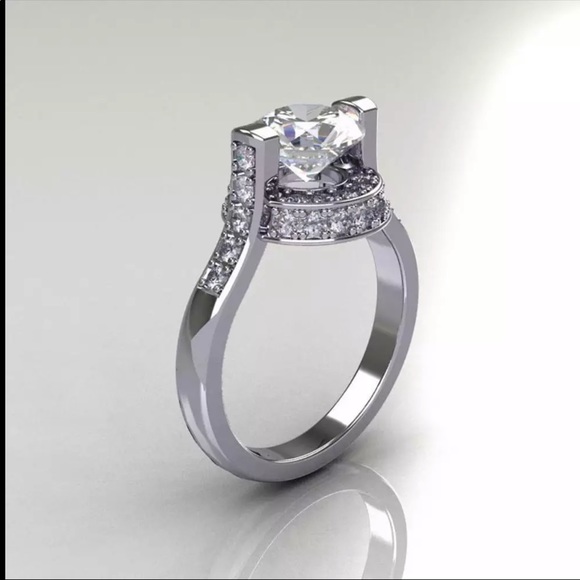 New Luxury 925 Silver Diamond Engagement Ring - Picture 5 of 6